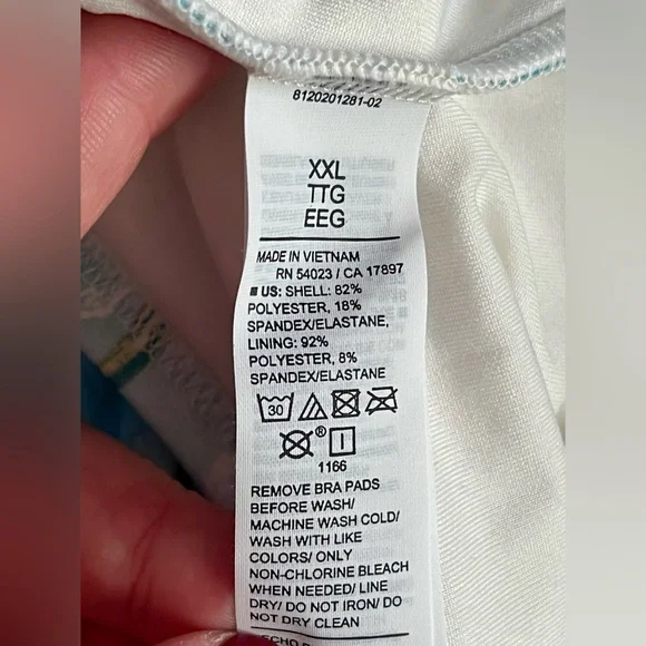 NWT XXL Old Navy Deep-V One-Piece Bathing Suit - Picture 8 of 9